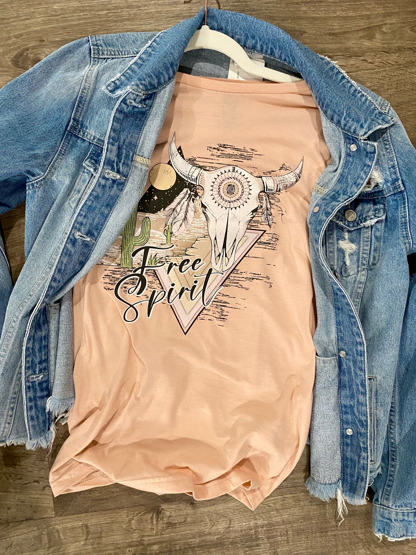 Free Spirit Graphic Tee -dusty pink