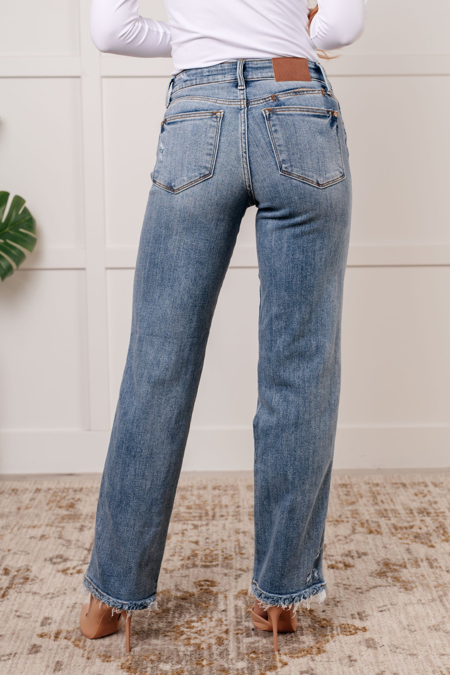 Judy Blue Quinn Mid Rise Cell Phone Pocket Dad Jeans